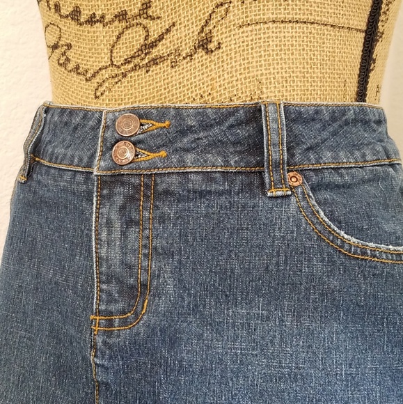 Roxy Jean 5 pocket jean skirt front slit size 9 - Picture 7 of 8